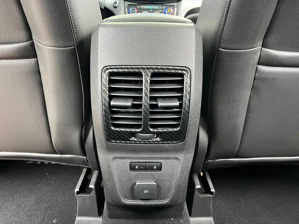 Ford Kuga — миниатюра 15