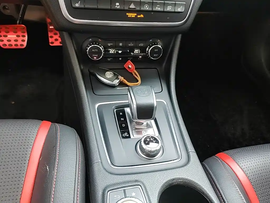 Mercedes-Benz GLA AMG — миниатюра 14