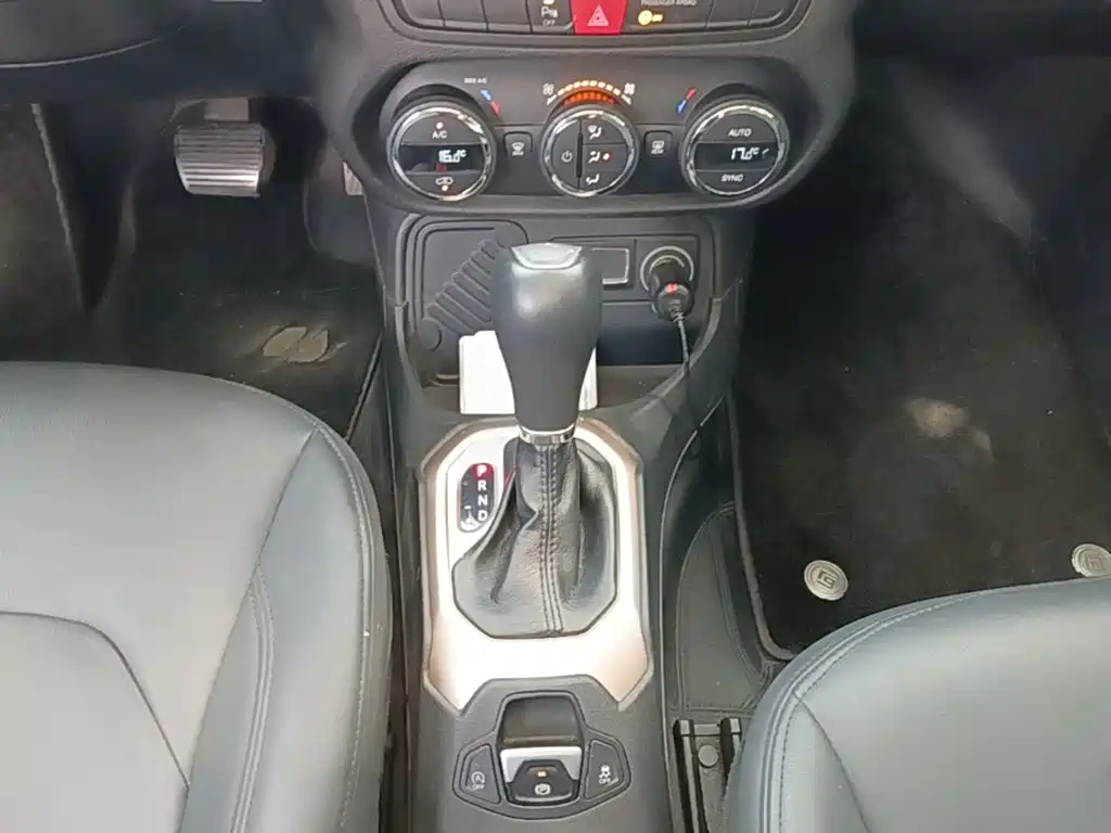 Jeep Renegade — миниатюра 14