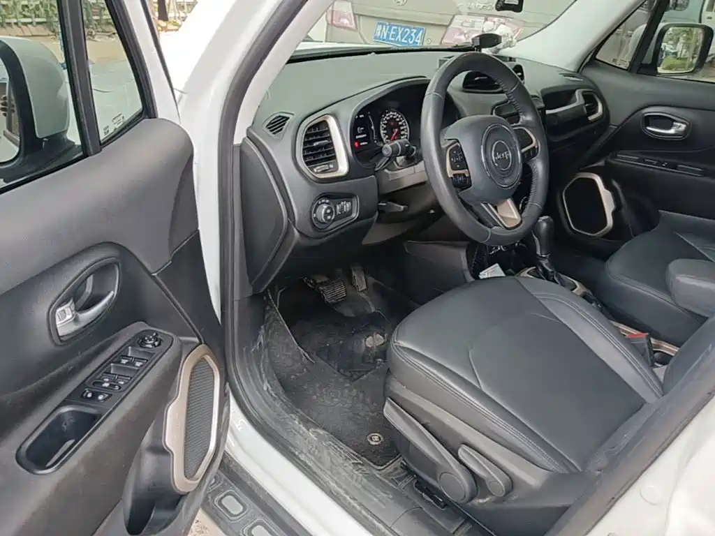 Jeep Renegade — миниатюра 16