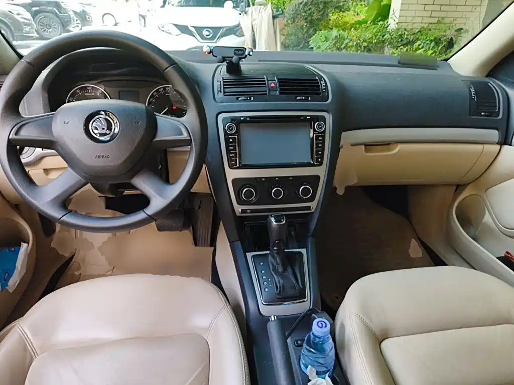 Skoda Octavia — миниатюра 5