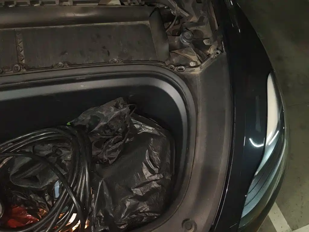 Tesla Model Y — миниатюра 22