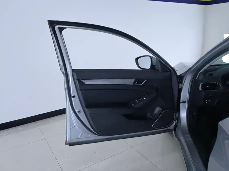 Honda Accord — миниатюра 7