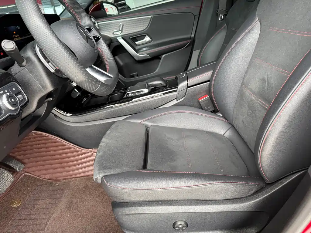 Mercedes-Benz A-Class — миниатюра 9