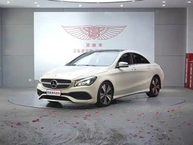 MERCEDES-BENZ CLA 2017