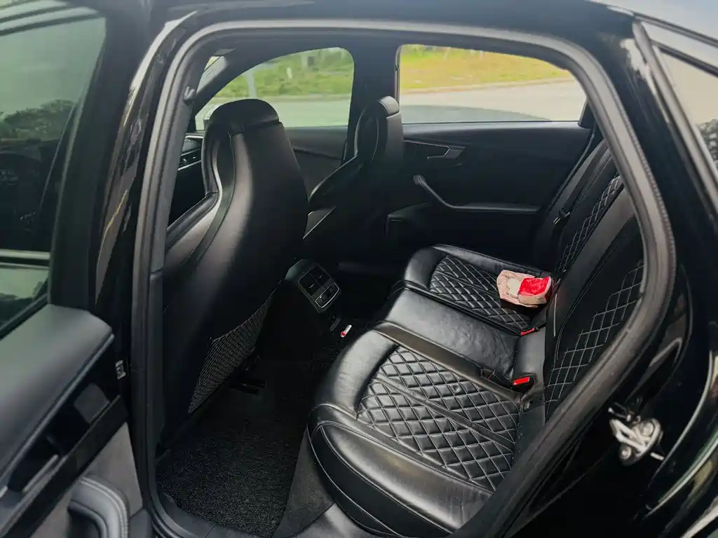Audi S4 — миниатюра 4
