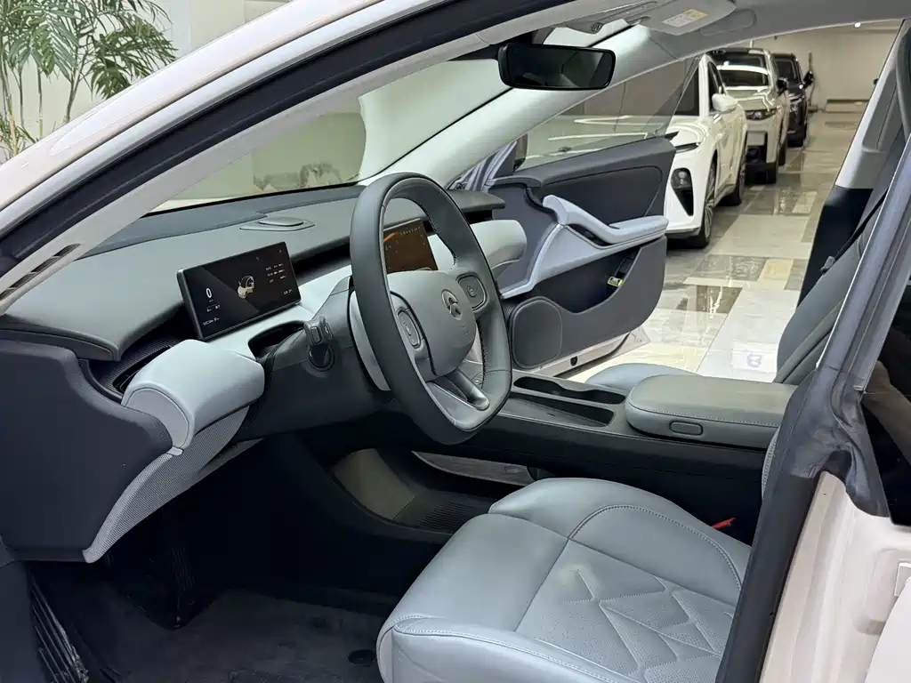 NIO ET5 — миниатюра 4