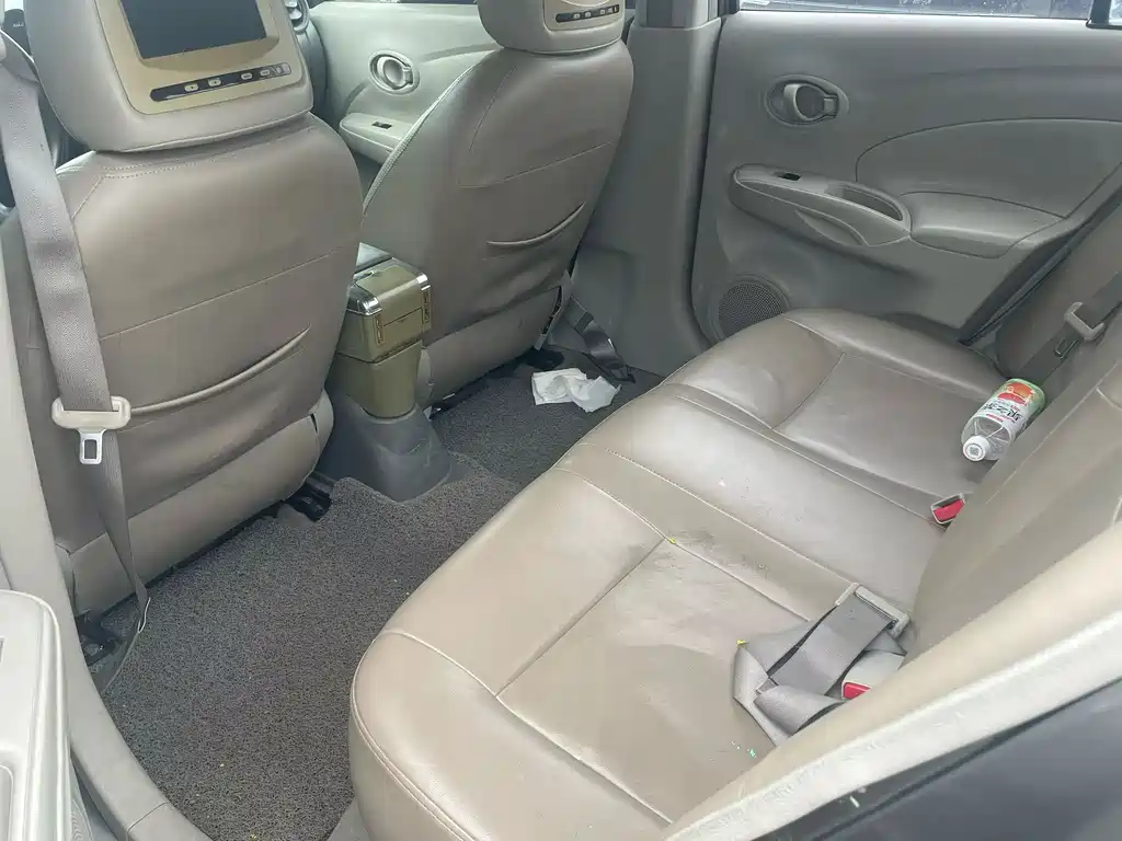 Nissan Sunny — миниатюра 6