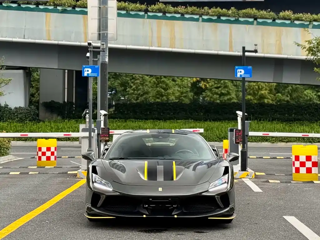 Ferrari F8