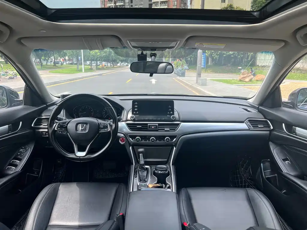 Honda Accord — миниатюра 7