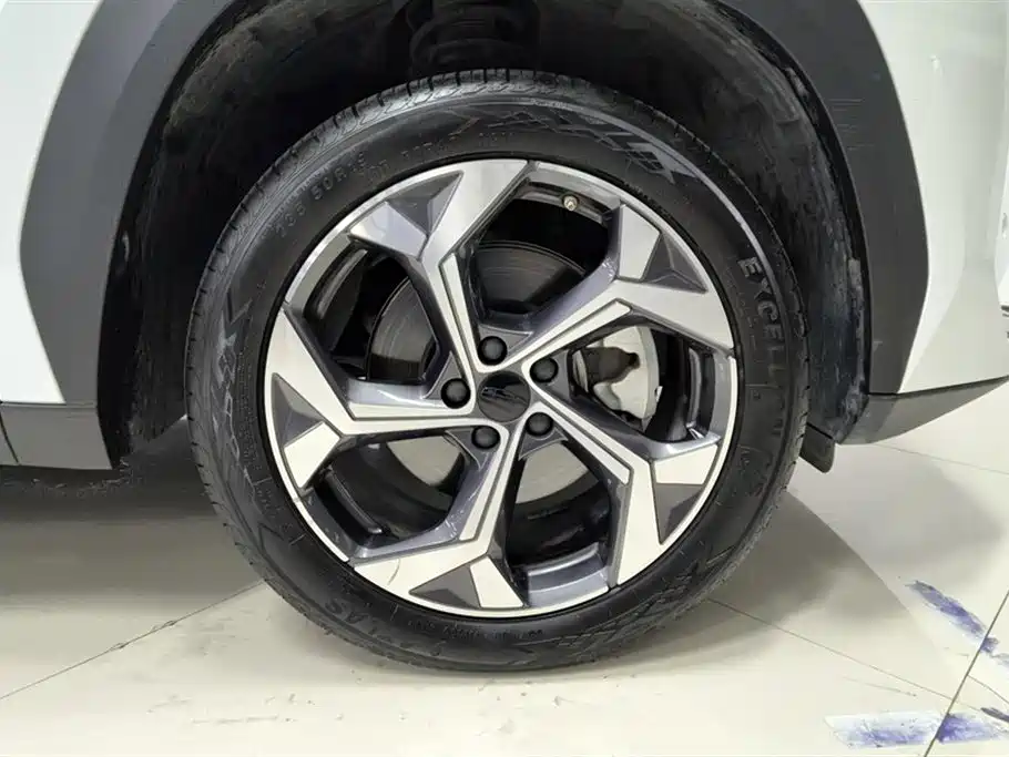 GEELY AUTOMOBILE BOYUE L