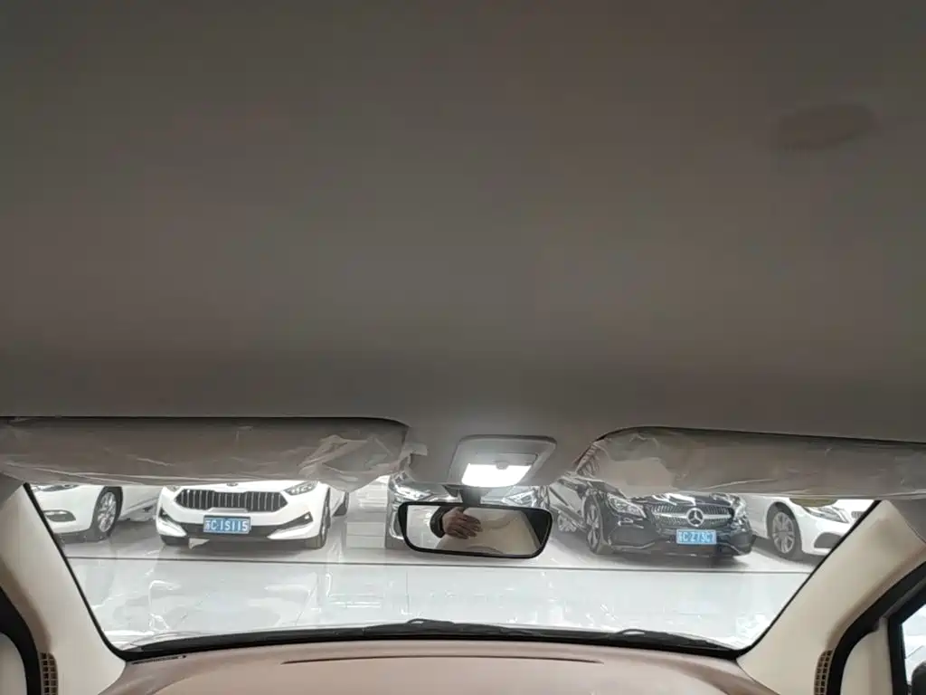 Wuling MINIEV — миниатюра 18