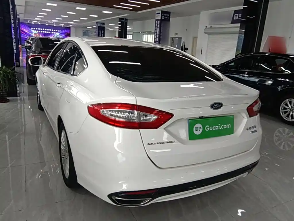 Ford Mondeo — миниатюра 5