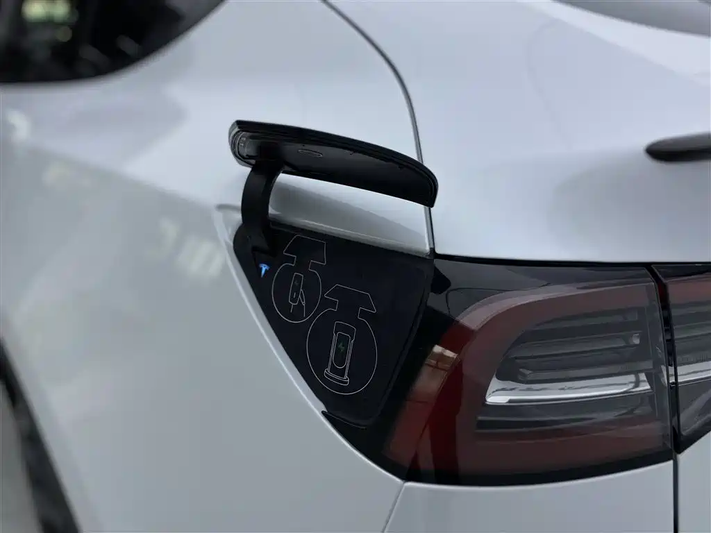 Tesla Model Y — фотографии объявления, Фото 31