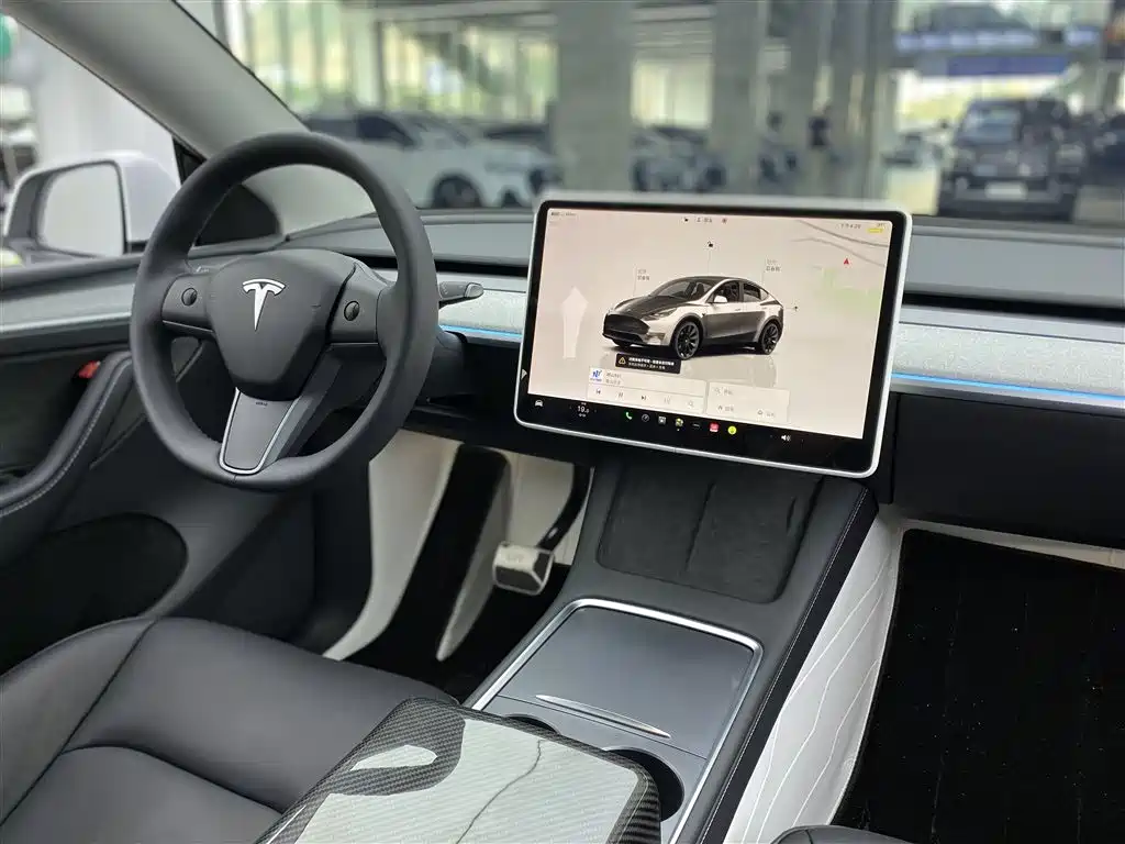 Tesla Model Y — фотографии объявления, Фото 15