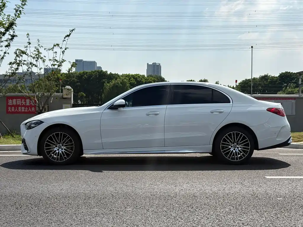 Mercedes-Benz C-Class — миниатюра 8