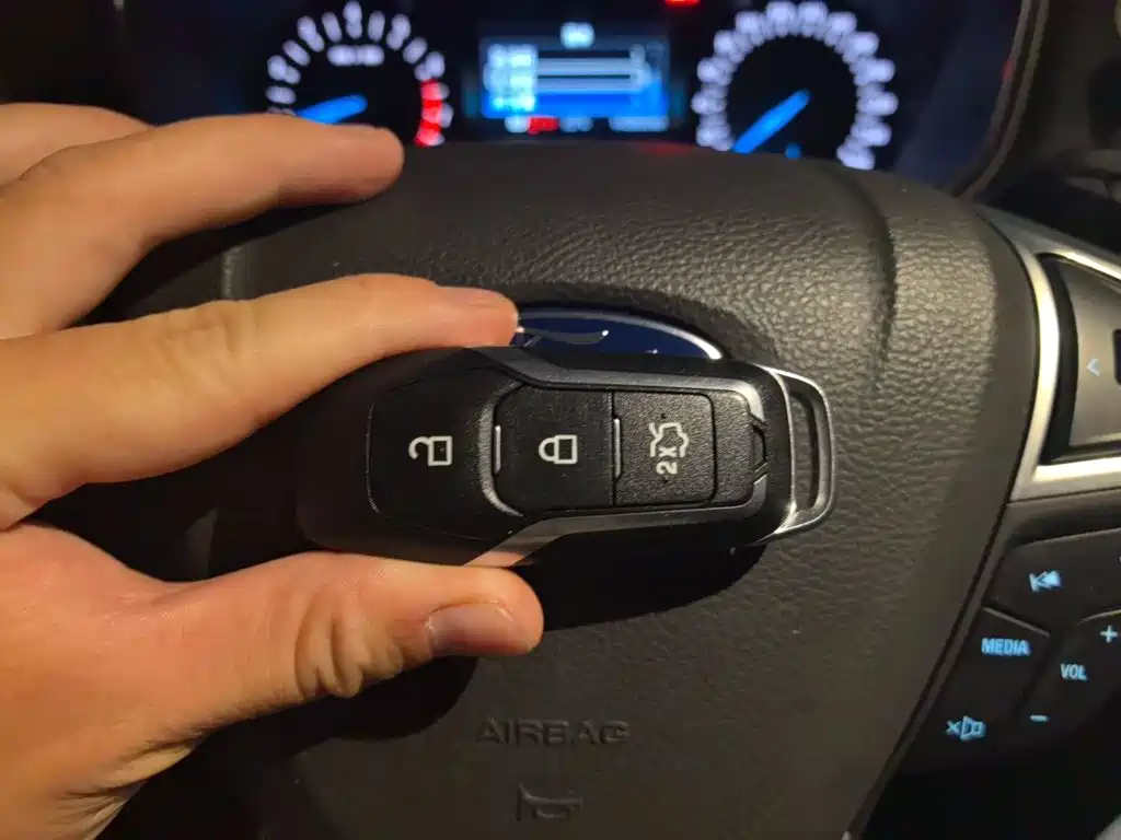 Ford Mondeo — миниатюра 9