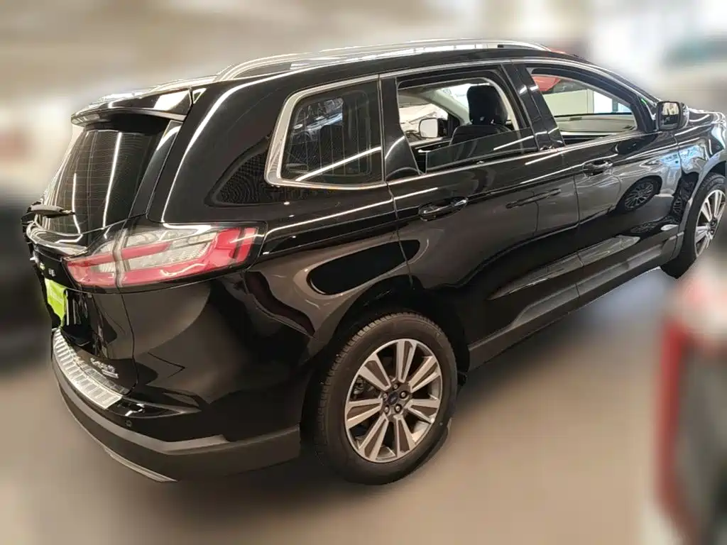Ford Edge — миниатюра 10