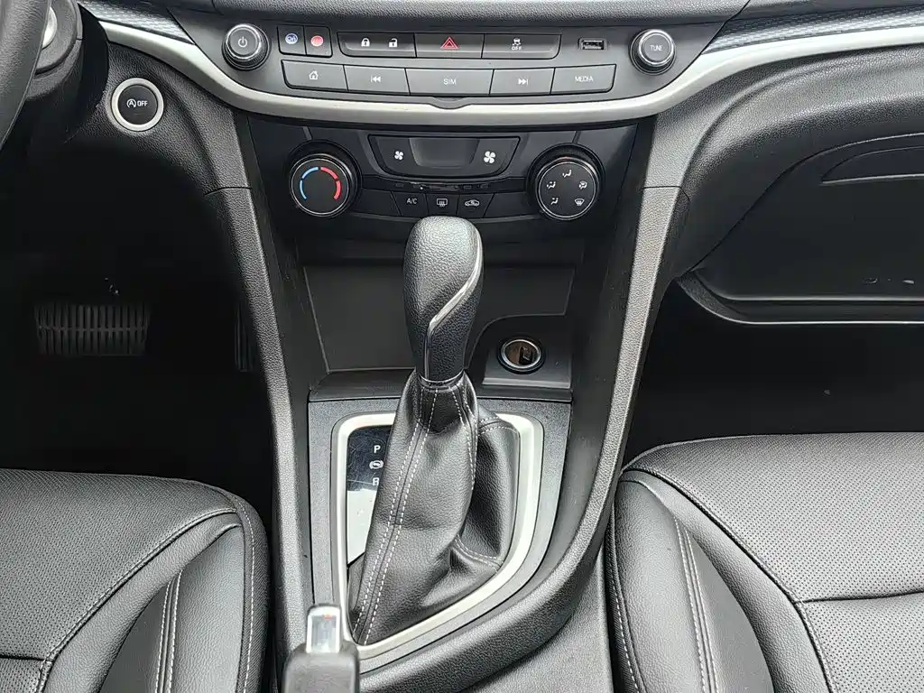 Buick Excelle — миниатюра 13