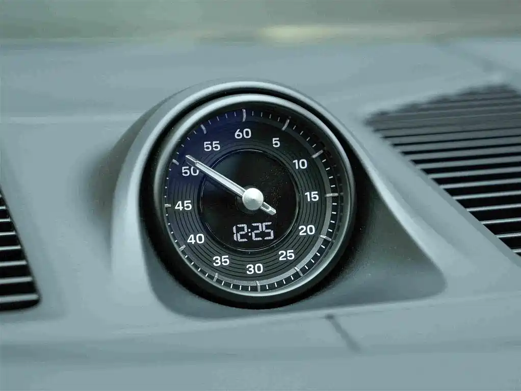 Porsche Cayenne — миниатюра 18