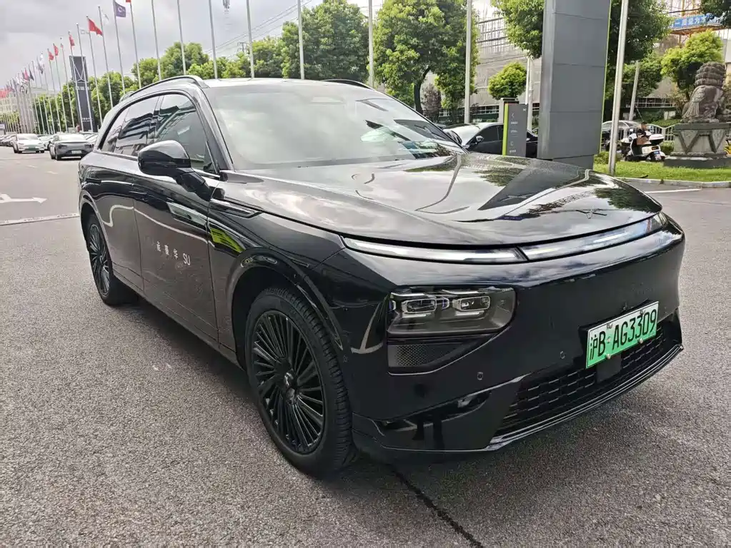 XPeng G9 — миниатюра 2