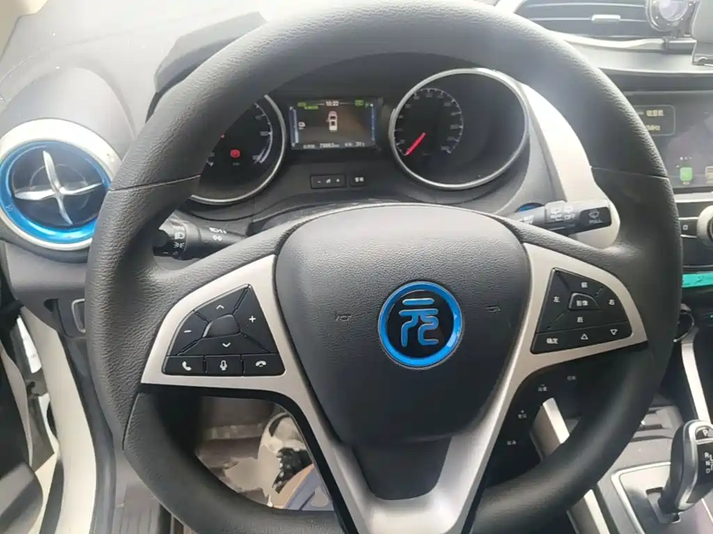 BYD Yuan EV — миниатюра 11