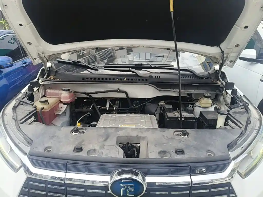 BYD Yuan EV — миниатюра 20
