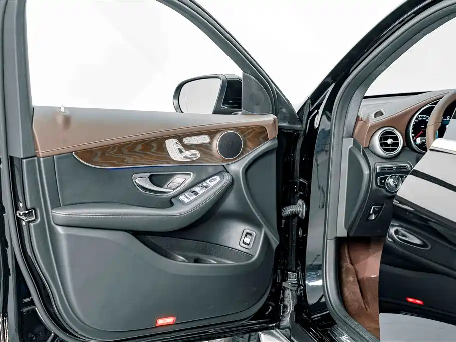 Mercedes-Benz GLC — миниатюра 15