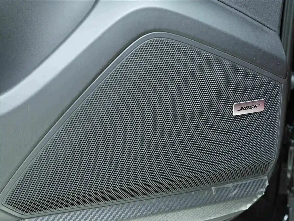 Porsche Cayenne — миниатюра 16