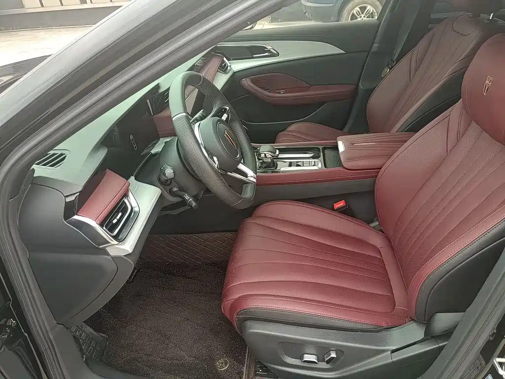 Hongqi H5 2025 2.0T AT