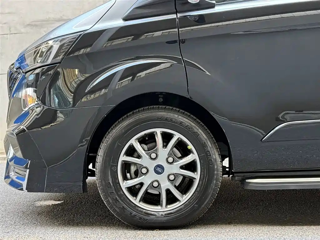 Ford Tourneo 2024 2.0T AT Plus
