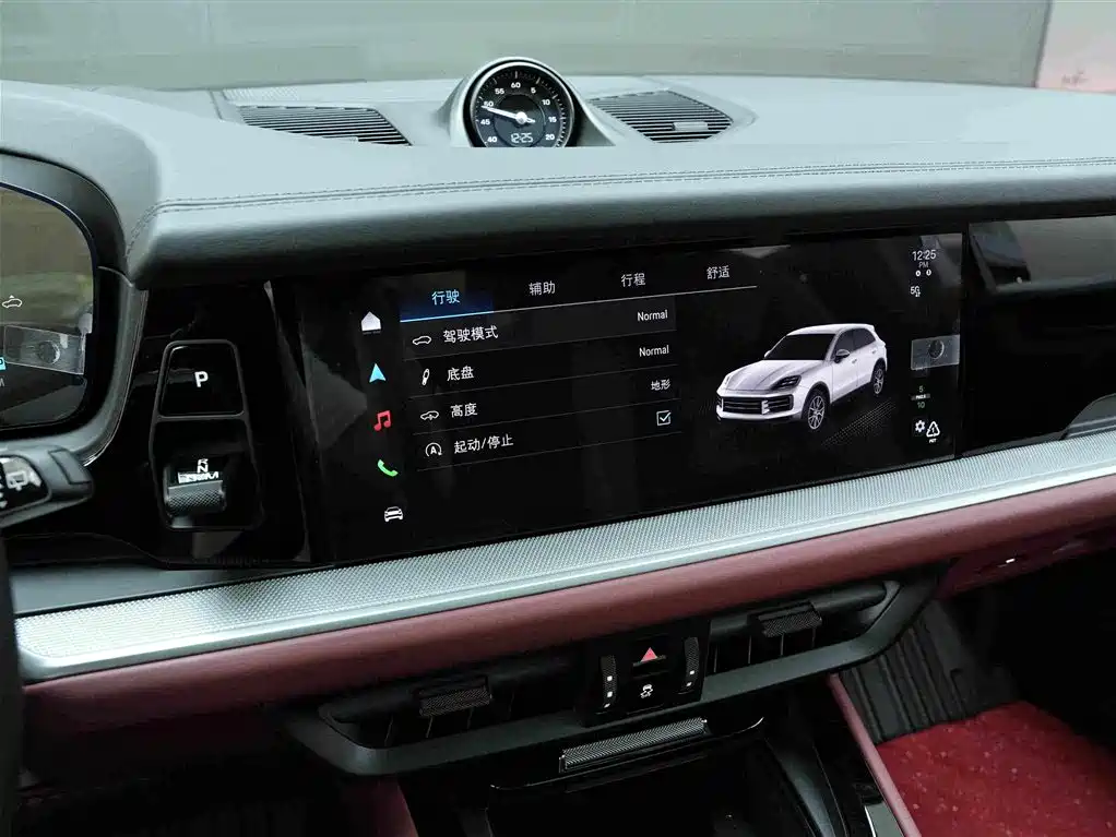 Porsche Cayenne — миниатюра 10