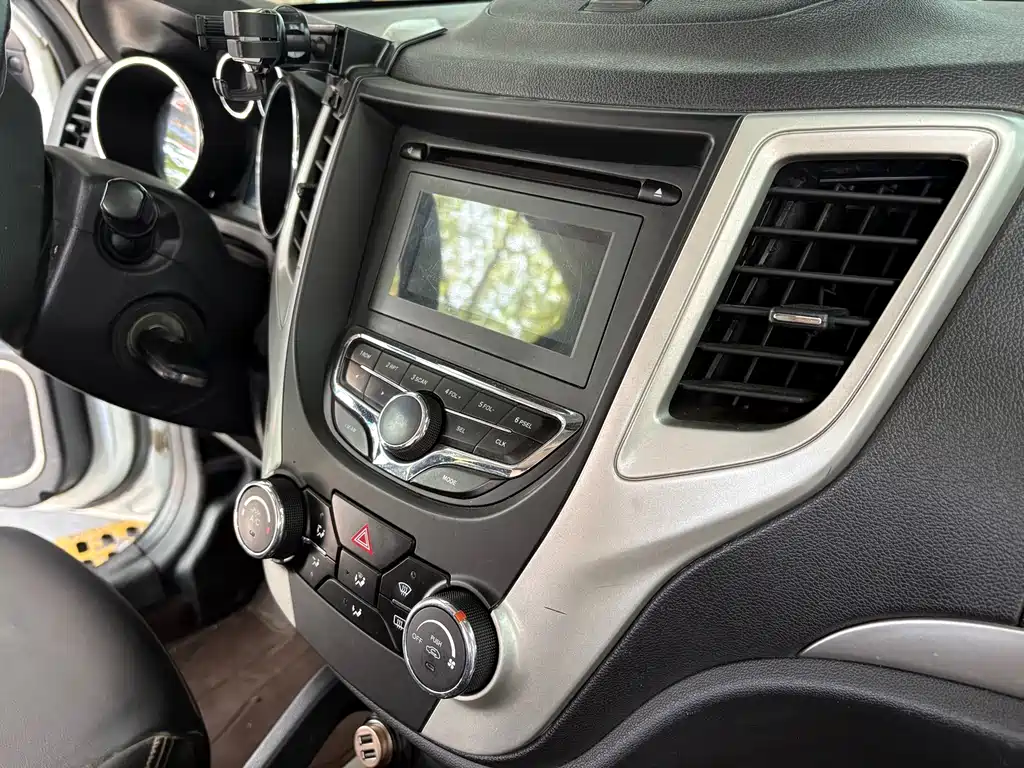 Changan CS35 — миниатюра 10