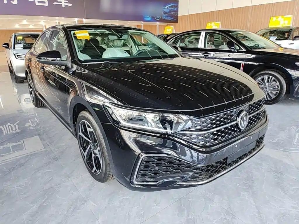 Volkswagen Passat 2026 380TSI