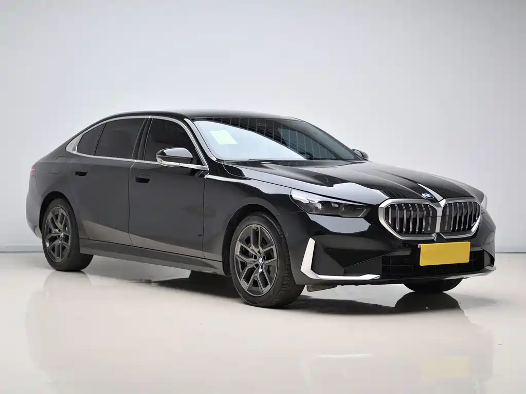 BMW 5 Series — миниатюра 3