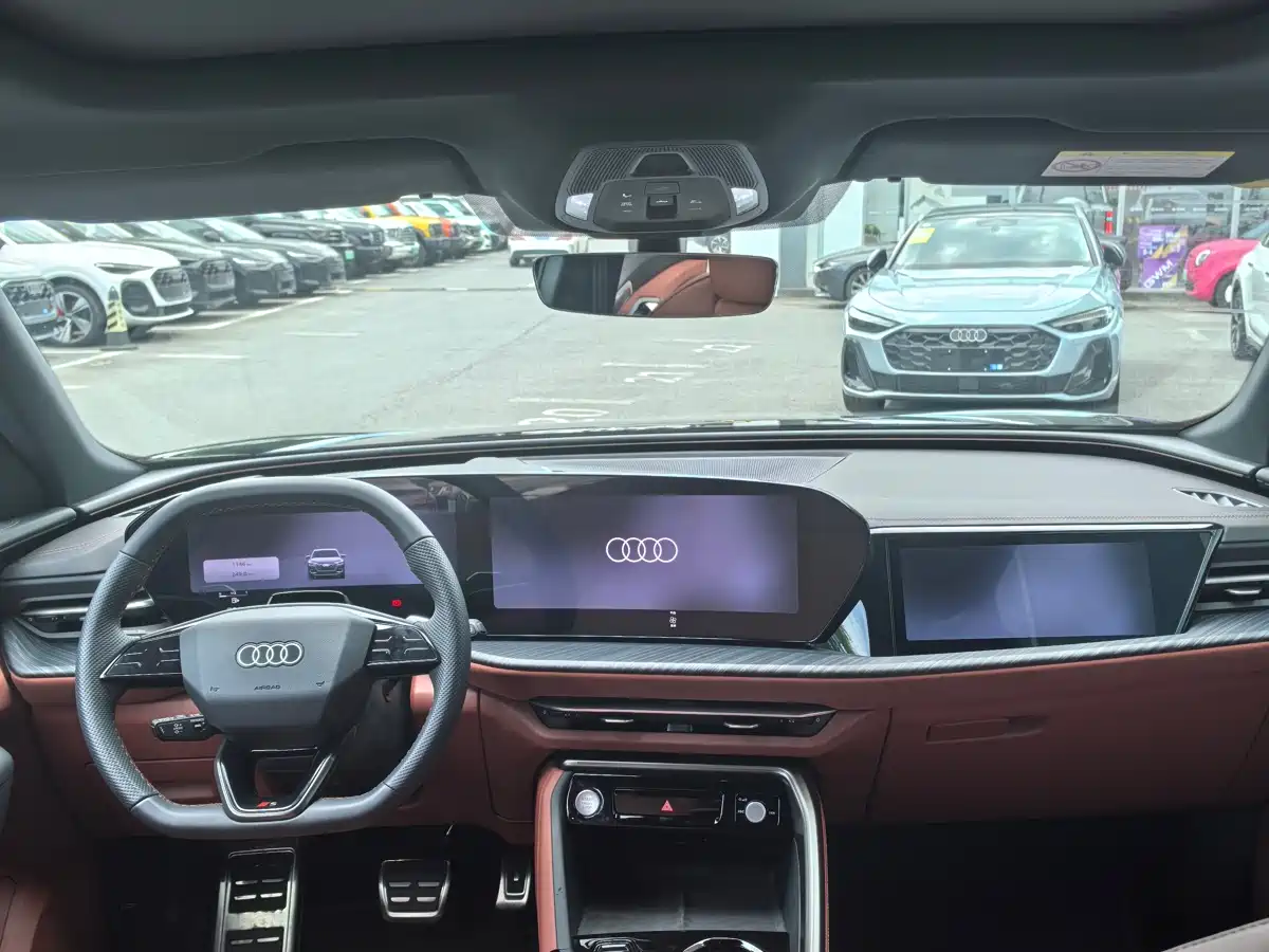 Audi Q5L 2026 Черный из Китая, фото 4