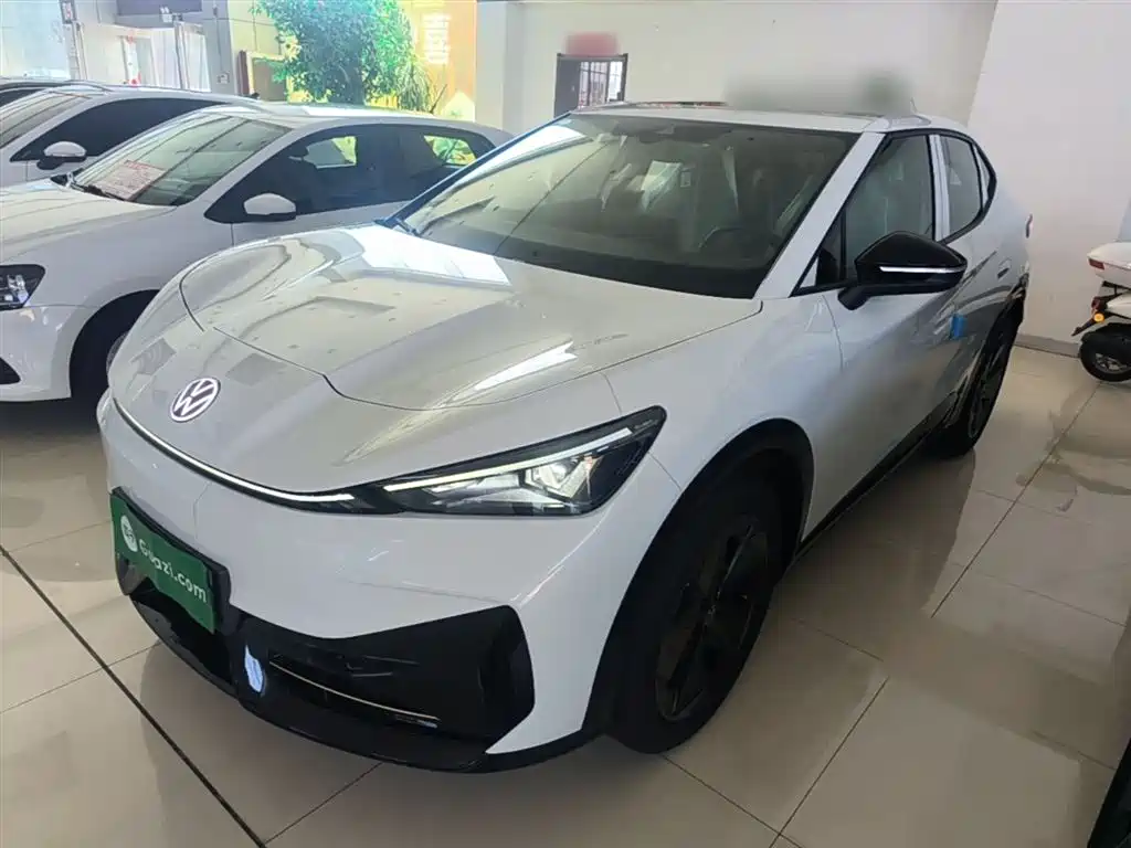 Volkswagen 06 2025 Pure