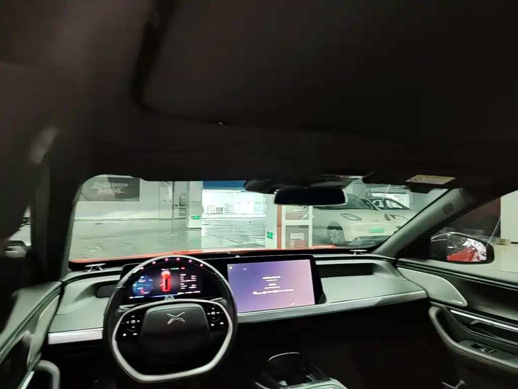 XPeng P7 — миниатюра 18