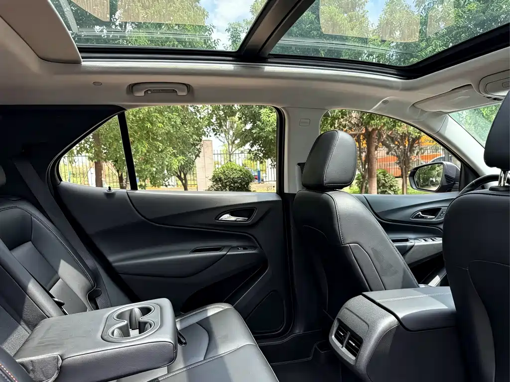 Chevrolet Equinox — миниатюра 24