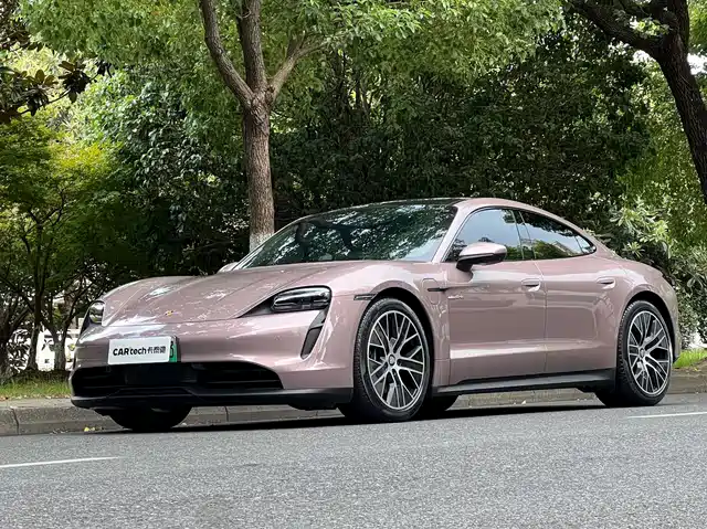 2023 Porsche Taycan