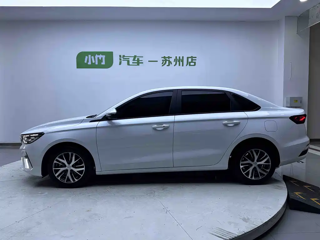 Geely Emgrand — миниатюра 6