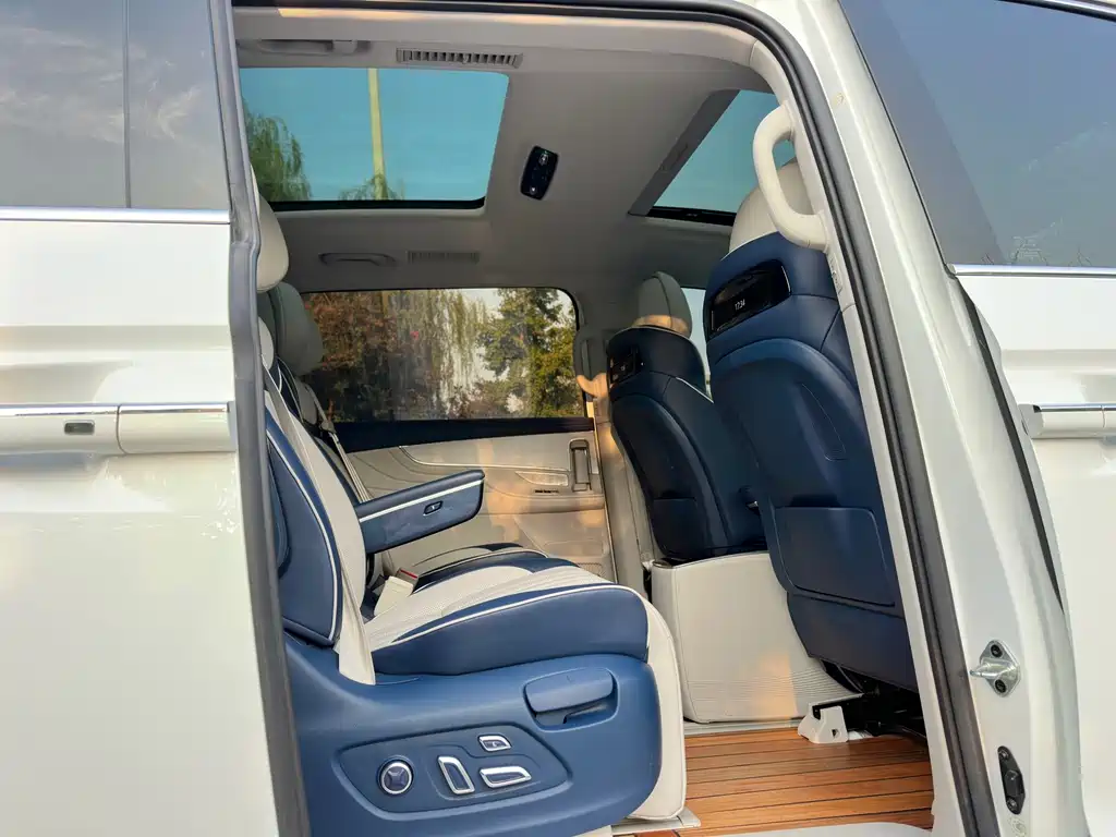 Roewe iMAX8 — миниатюра 19