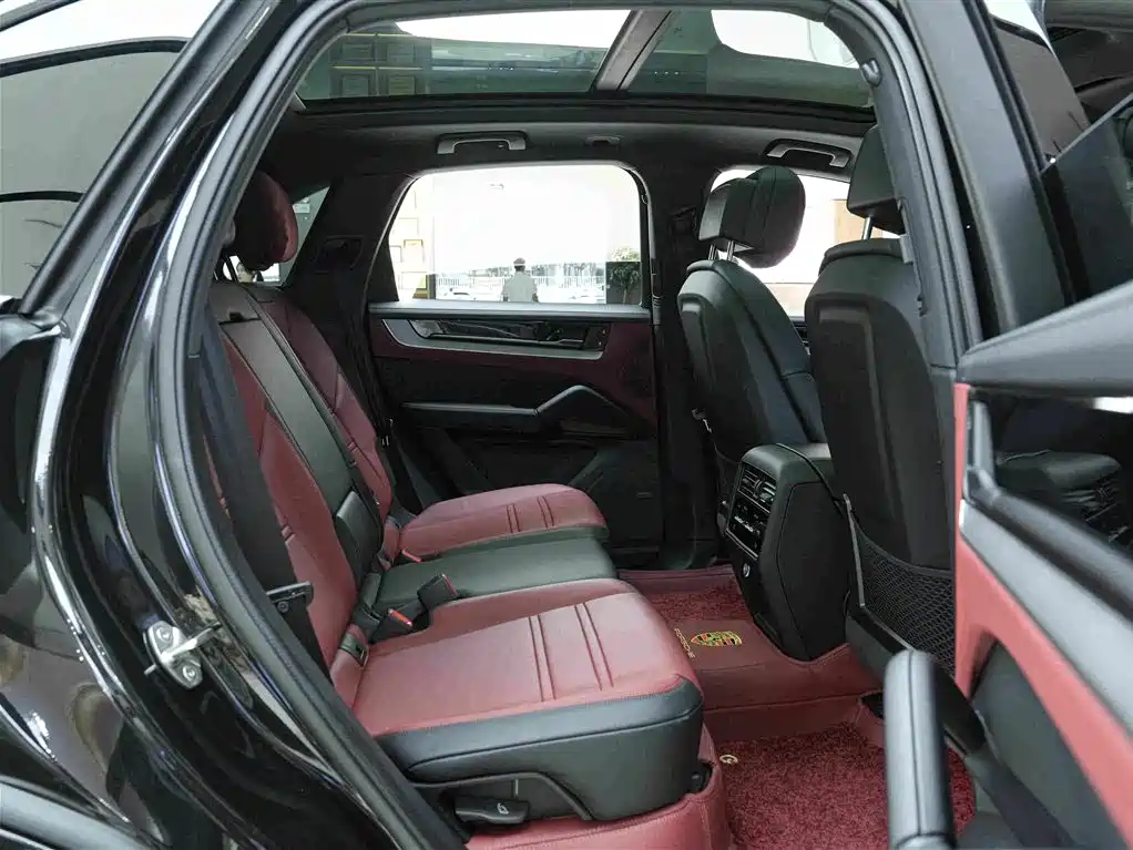 Porsche Cayenne — миниатюра 14