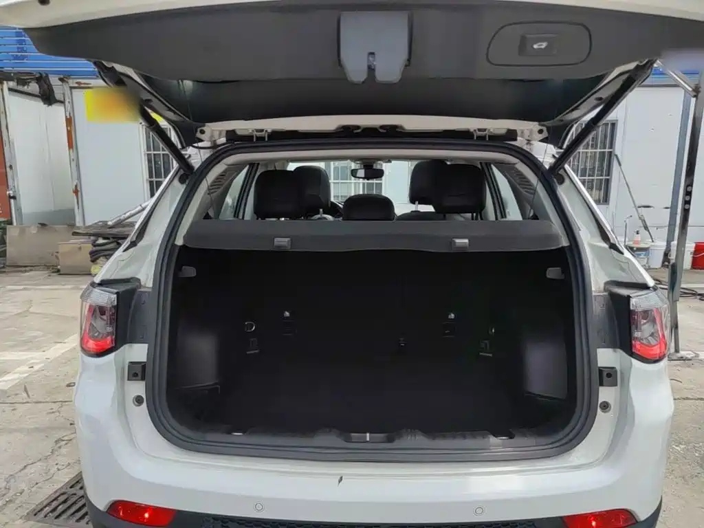 Jeep Compass — миниатюра 19