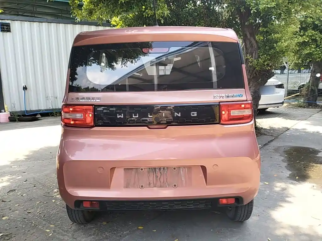 Wuling MINIEV — миниатюра 6