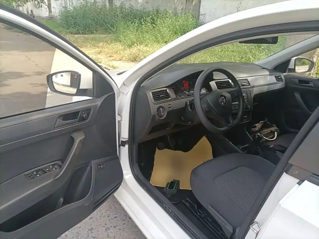 Volkswagen Santana — миниатюра 16