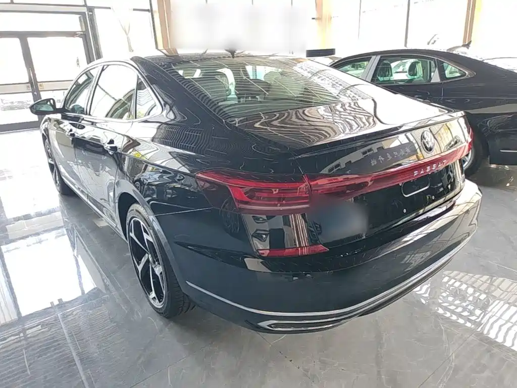 Volkswagen Passat 2026 380TSI