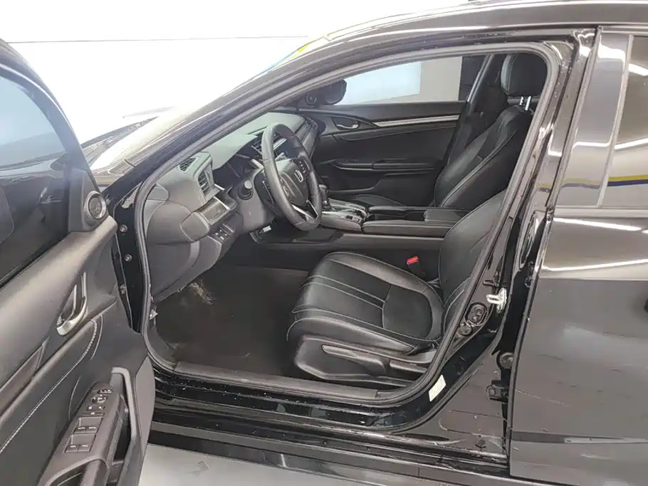 Honda Civic 2021 HATCHBACK 220TURBO CVT