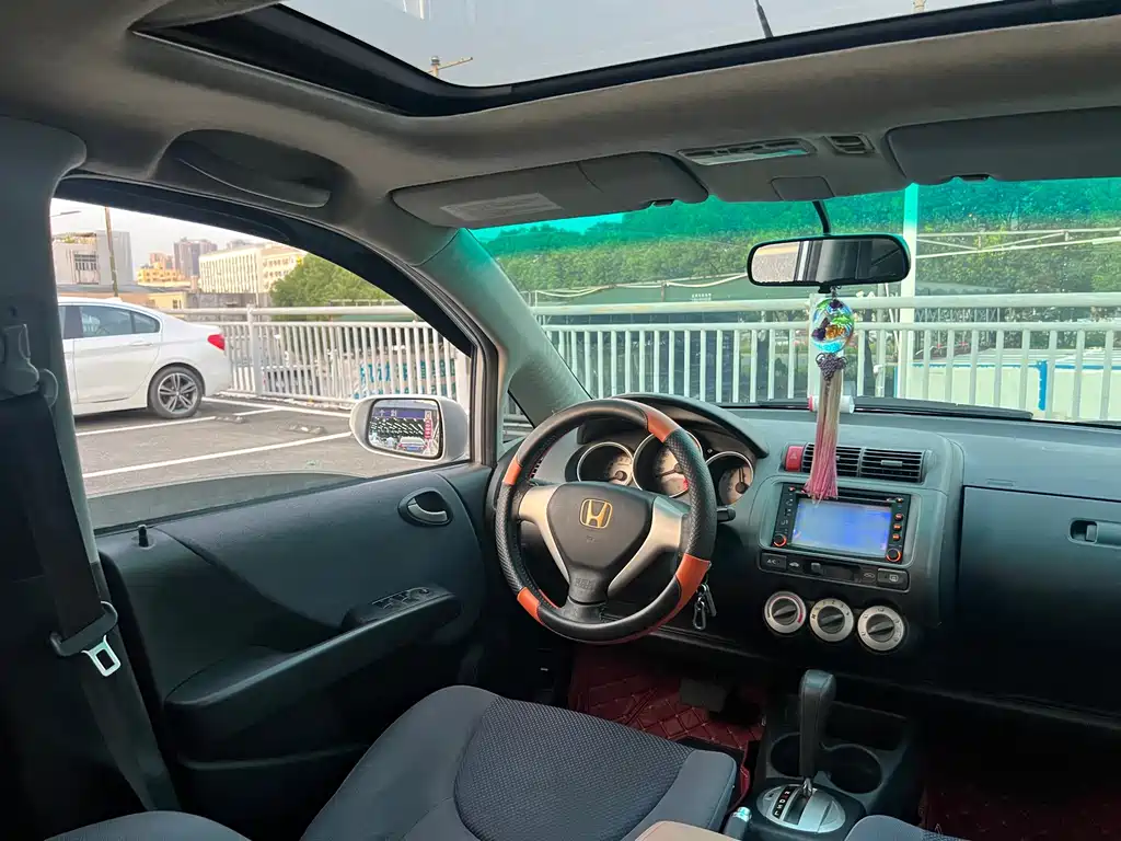 Honda Fit — миниатюра 10