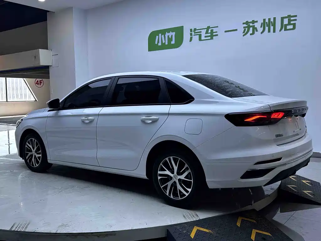Geely Emgrand — миниатюра 5